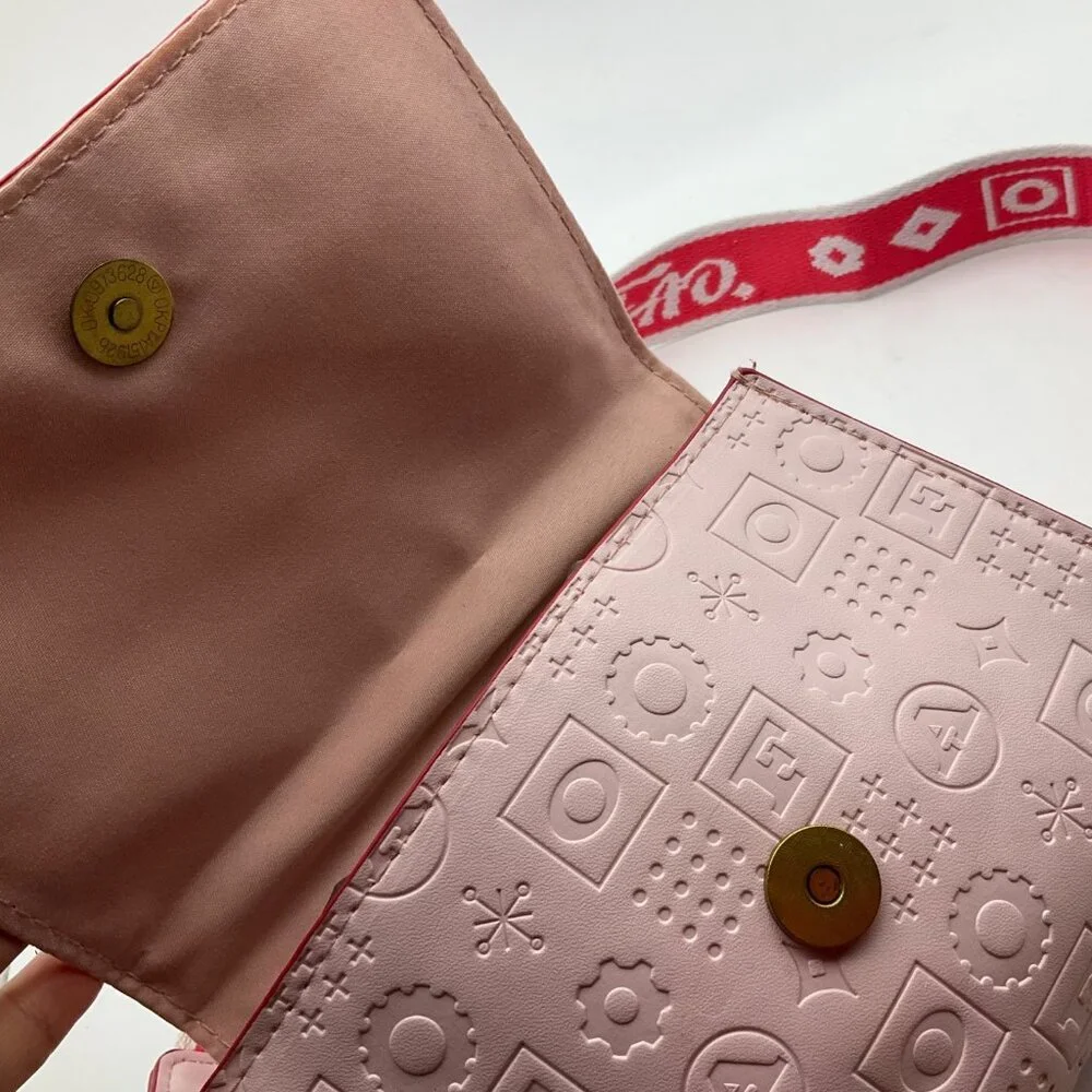 FAO Schwarz girl Glamour Go Designer Purse Embossed Logo print & bag charm - Picture 13 of 16